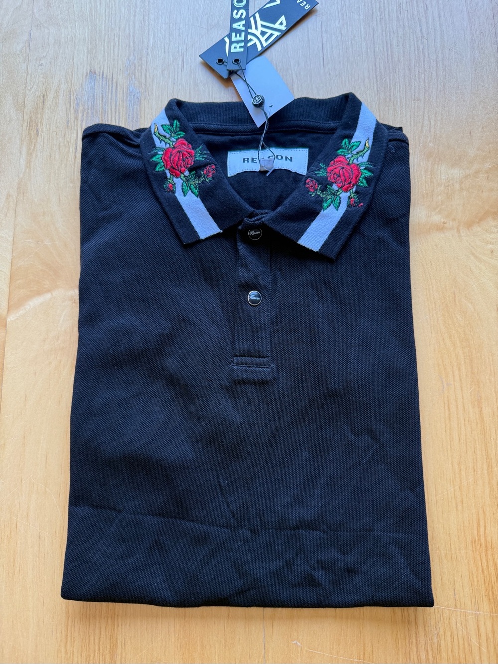 NWT Reason Rose Embroidered Collar Polo Shirt Mens Medium Black